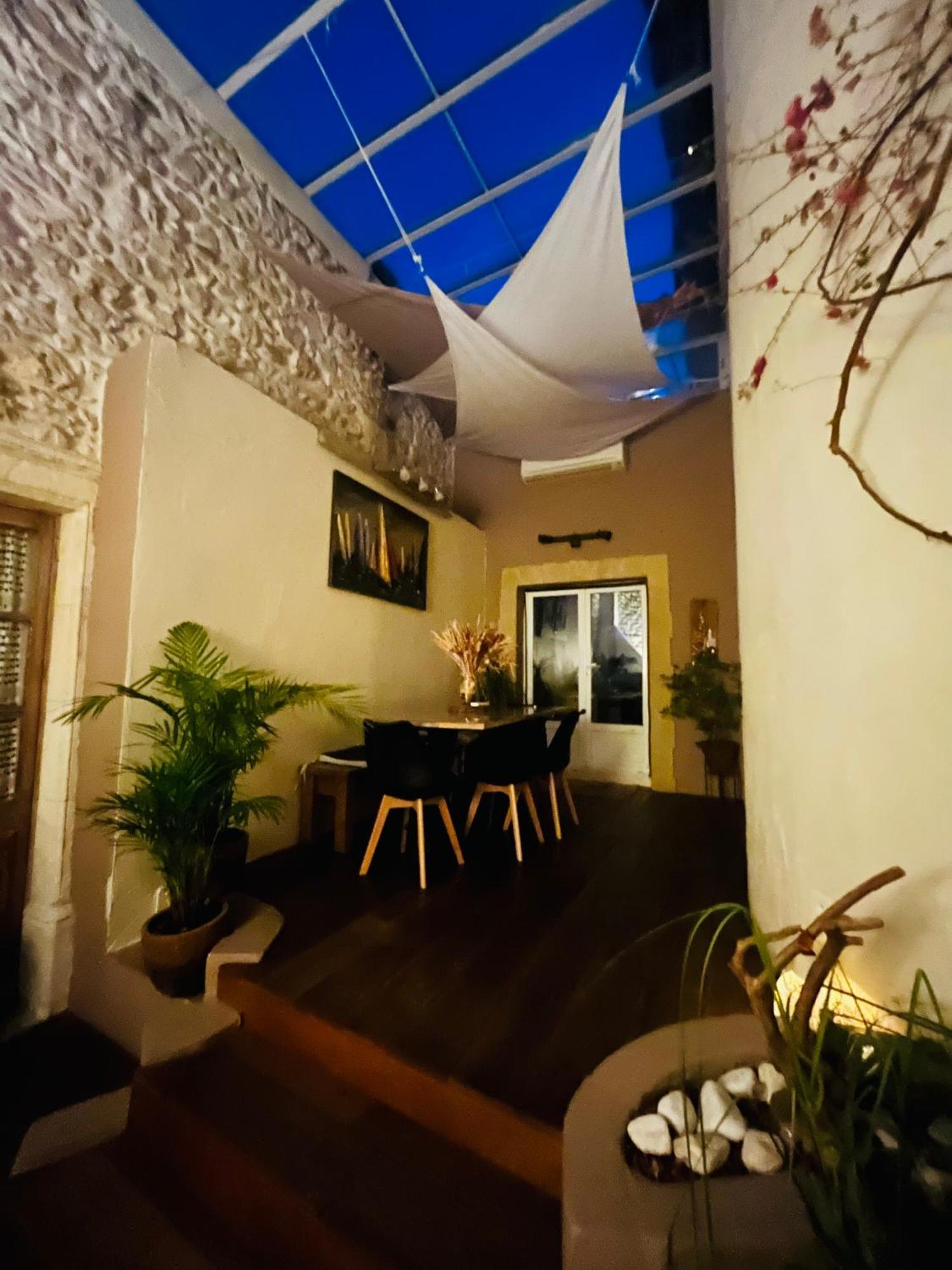 Villa La Maison Du Bougainvillier 10 Personnes Dions